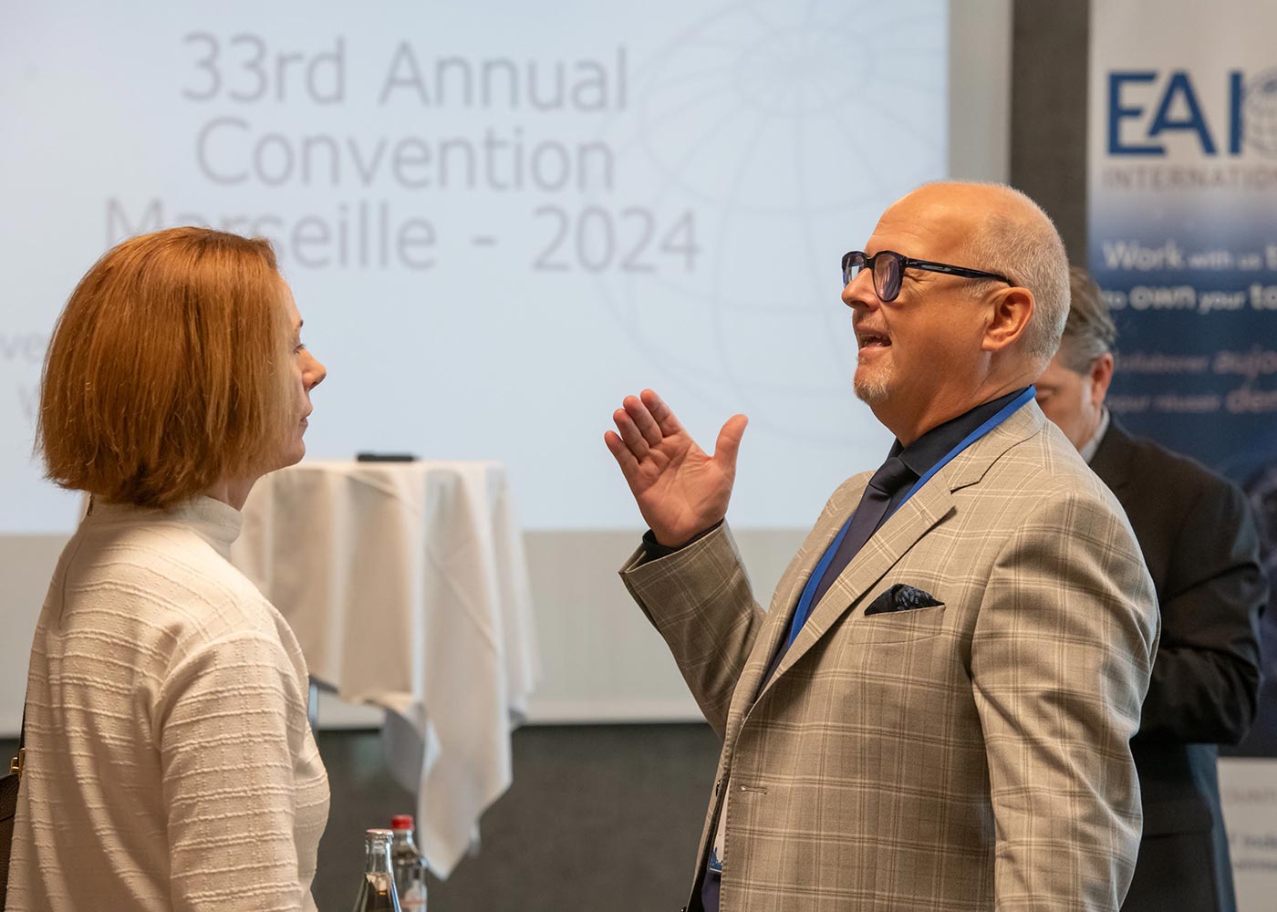 Un passage de flambeau historique : Yves Marguerat passe le relais à Doris Moraschi